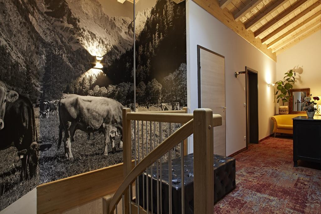 Vintage Hotel Charivari- Sommer Hoernerbahnen Kostenlos Mit Restaurant Bolsterlang Exterior photo